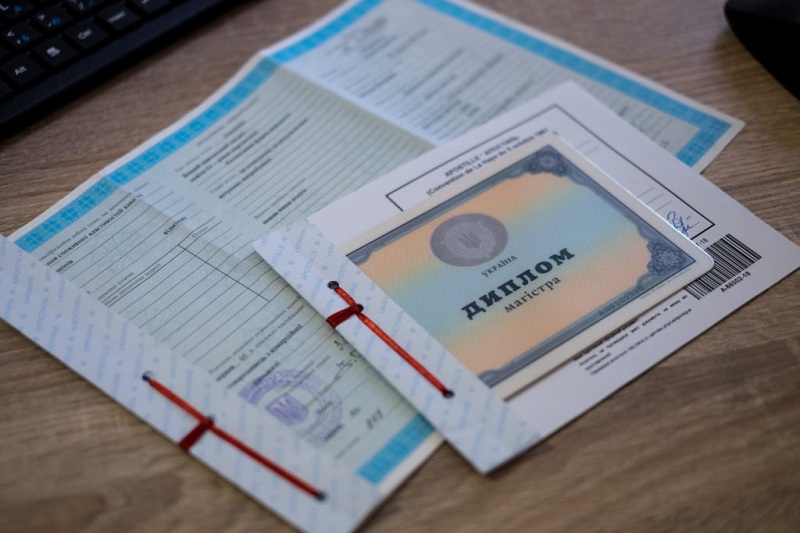 Gdzie znaleźć tłumacza przysięgłego? / Polski Instytut Językowy